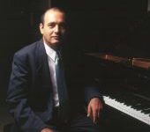 Photo of Andrés  Alén